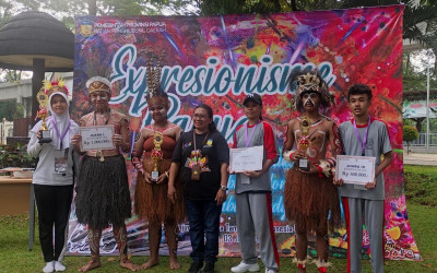 Lomba Anjungan Papua TMII
